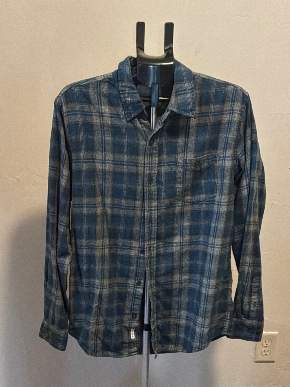 Casual Blue Plaid Long-Sleeve Button-Down Shirt